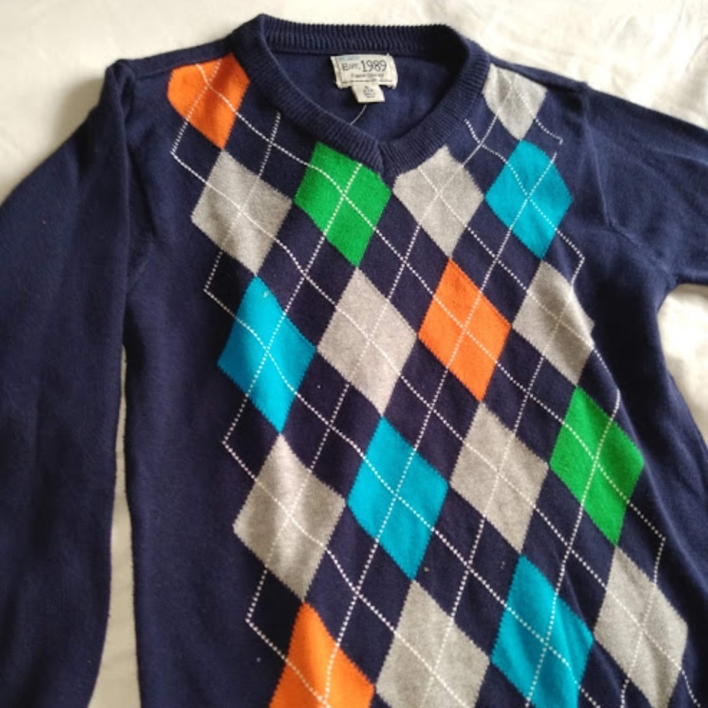 🆕 New Sweater Place brand  Boys Size 5/6